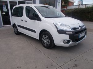 Alquiler de furgonetas de pasajeros en Cordoba 5 plazas 02